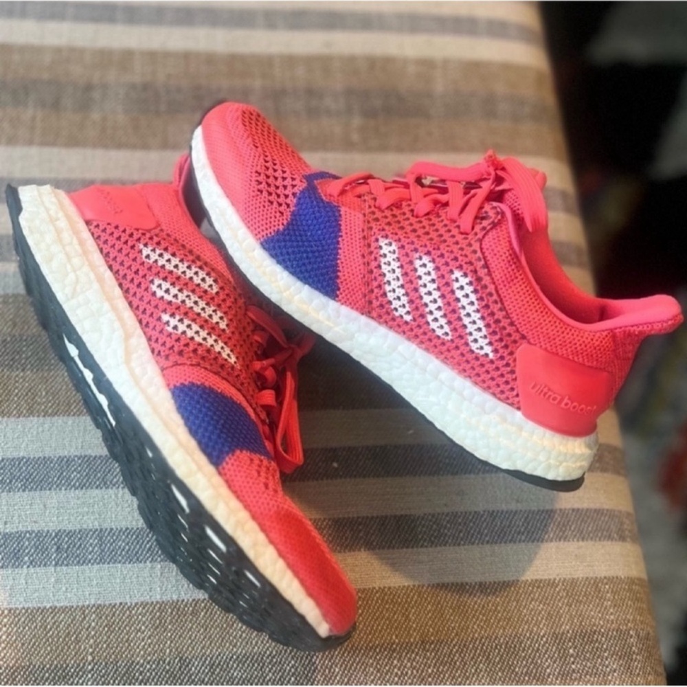 Adidas Ultraboost ST sneakers - Picture 9 of 16